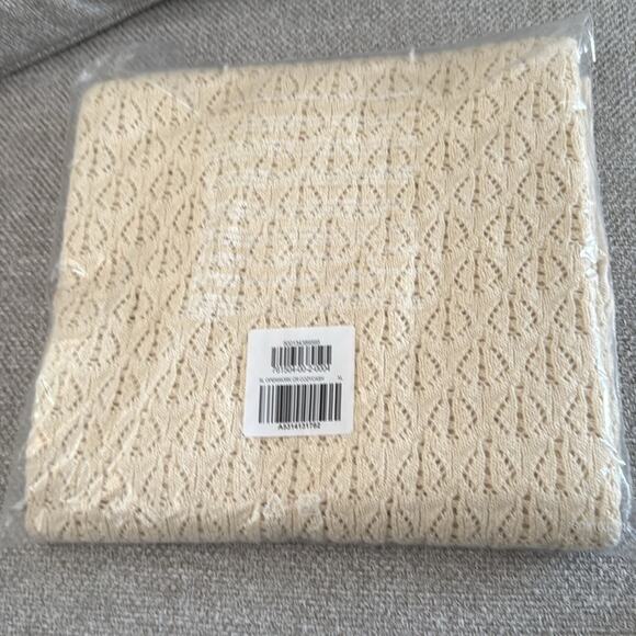 Old Navy Cozy Sleeveless Crochet Tunic Sweater - Picture 8 of 8